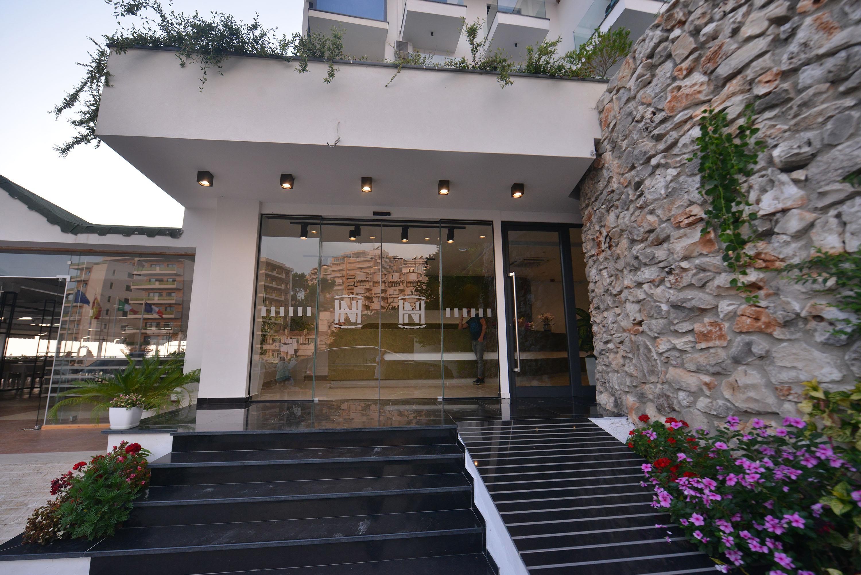Hotel Nertili Sarandë Exterior foto